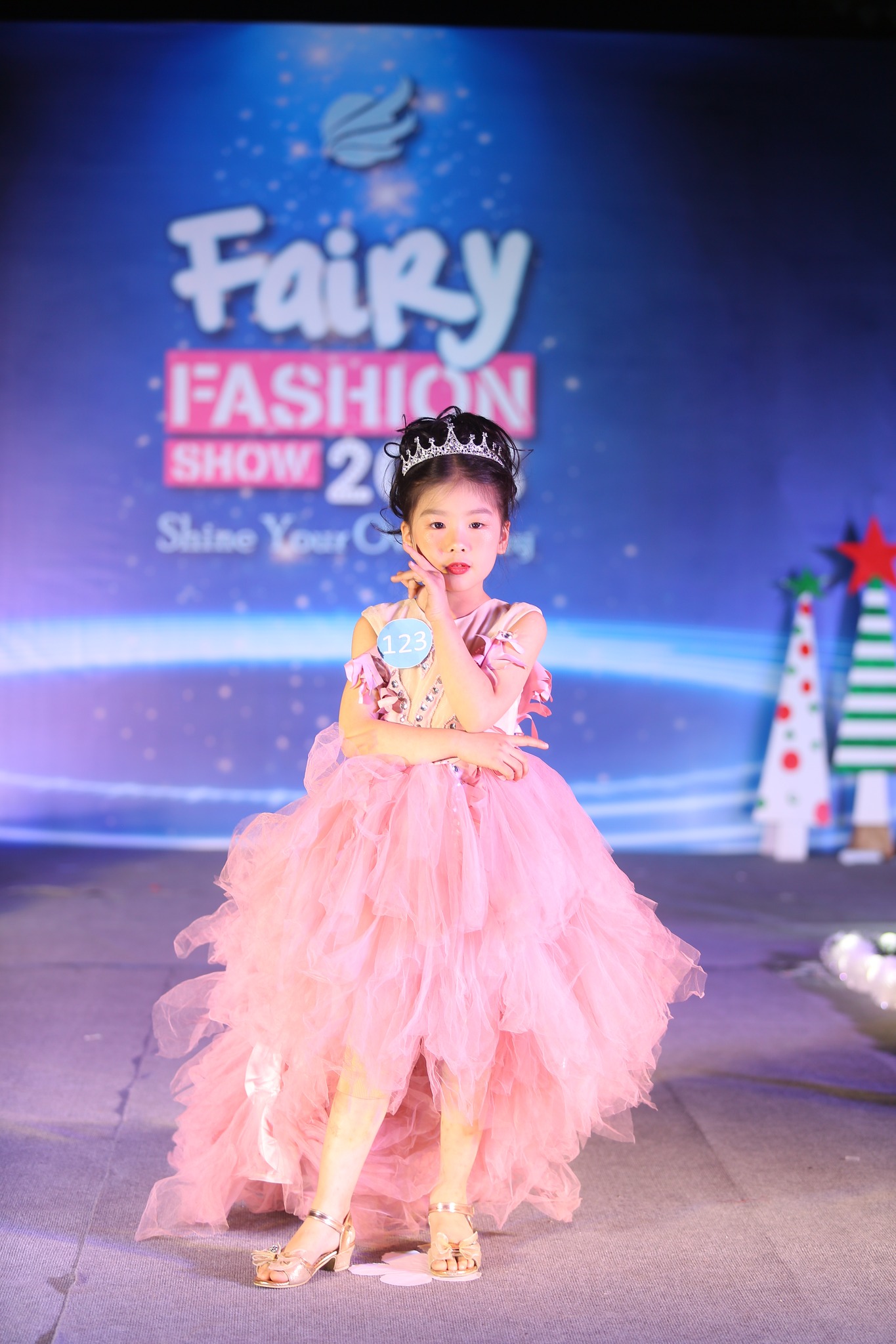 Quán quân siêu mẫu nhí FAIRY FASHION SHOW 2023 – Tài năng không đợi tuổi