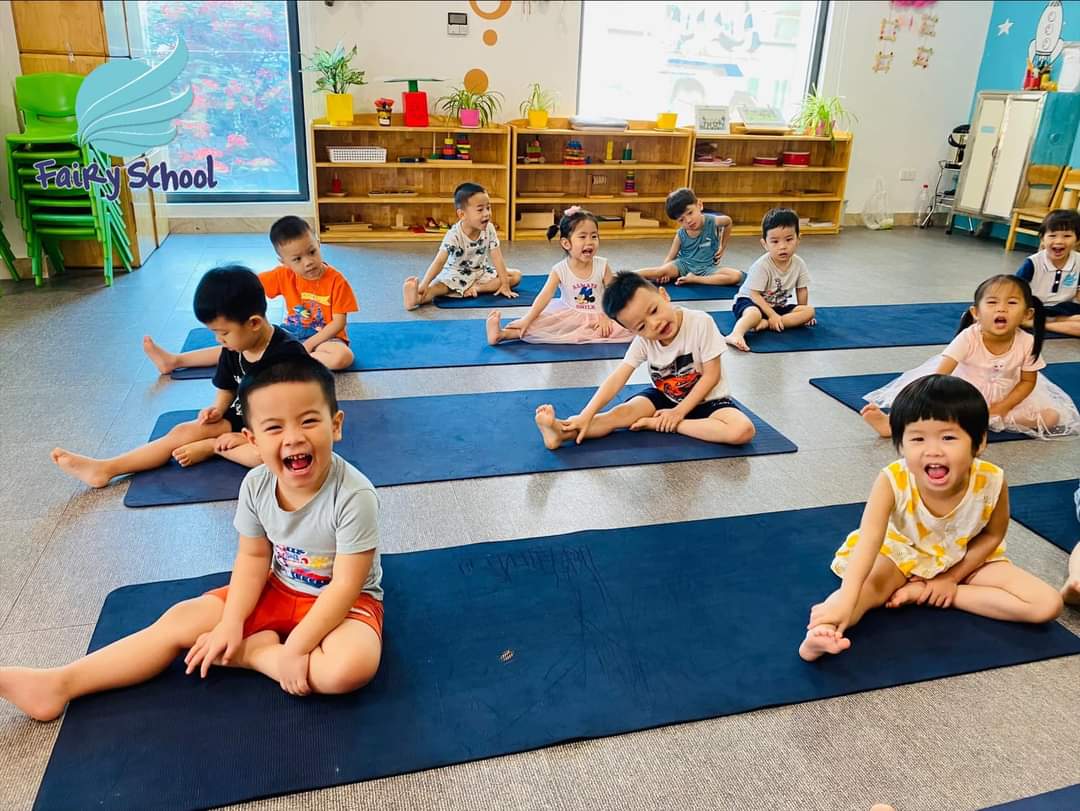 Tiết học Yoga luyện tập thể chất và tinh thần cho trẻ mầm non