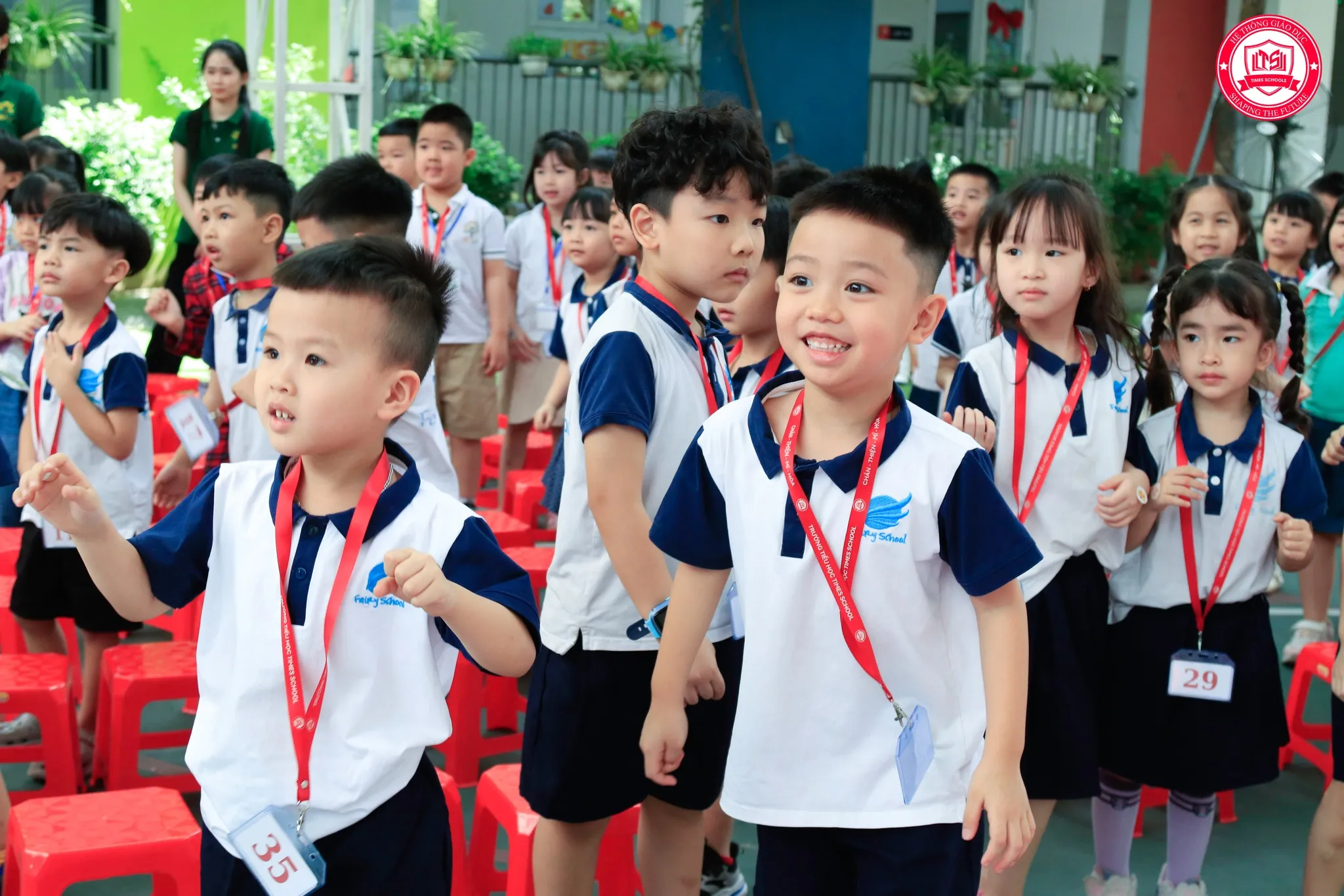 Fairy School Rực Rỡ Tỏa Sáng Tại Cuộc Thi Rung Chuông Vàng Song Ngữ 2025 8 Fairy School Rực Rỡ Tỏa Sáng Tại Cuộc Thi Rung Chuông Vàng Song Ngữ 2025