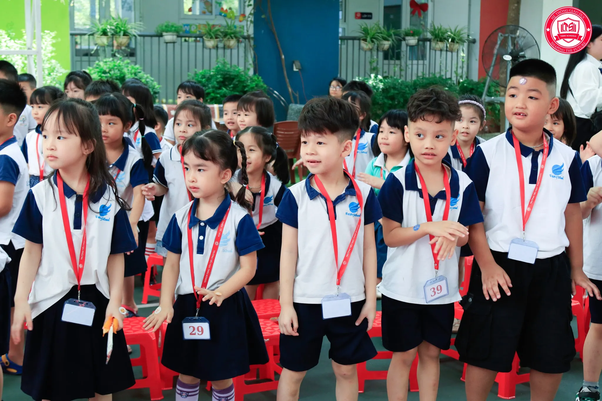 Fairy School Rực Rỡ Tỏa Sáng Tại Cuộc Thi Rung Chuông Vàng Song Ngữ 2025 9 Fairy School Rực Rỡ Tỏa Sáng Tại Cuộc Thi Rung Chuông Vàng Song Ngữ 2025