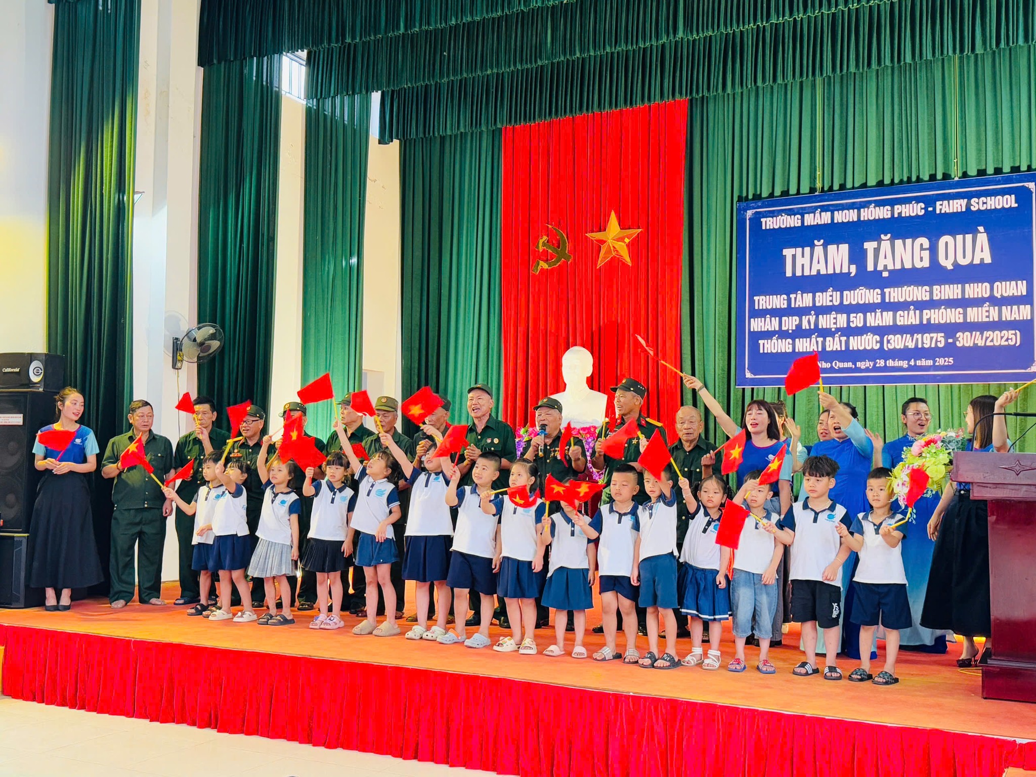 Fairy School tiếp nối chặng đường nhân ái với chuyến thiện nguyện tại Nho Quan