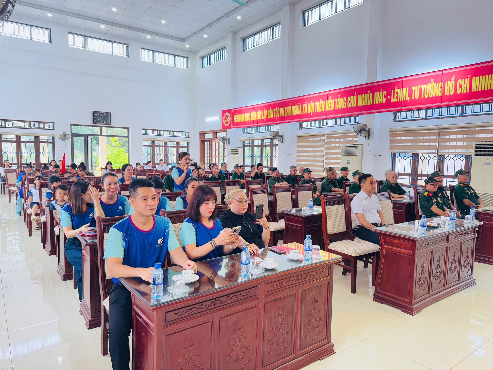 Fairy School tiếp nối chặng đường nhân ái với chuyến thiện nguyện tại Nho Quan