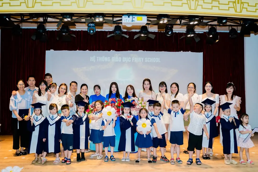 Lễ Tốt Nghiệp Fairy School 2025 – Con Đã Lớn Khôn 11 Lễ Tốt Nghiệp Fairy School 2025 – Con Đã Lớn Khôn