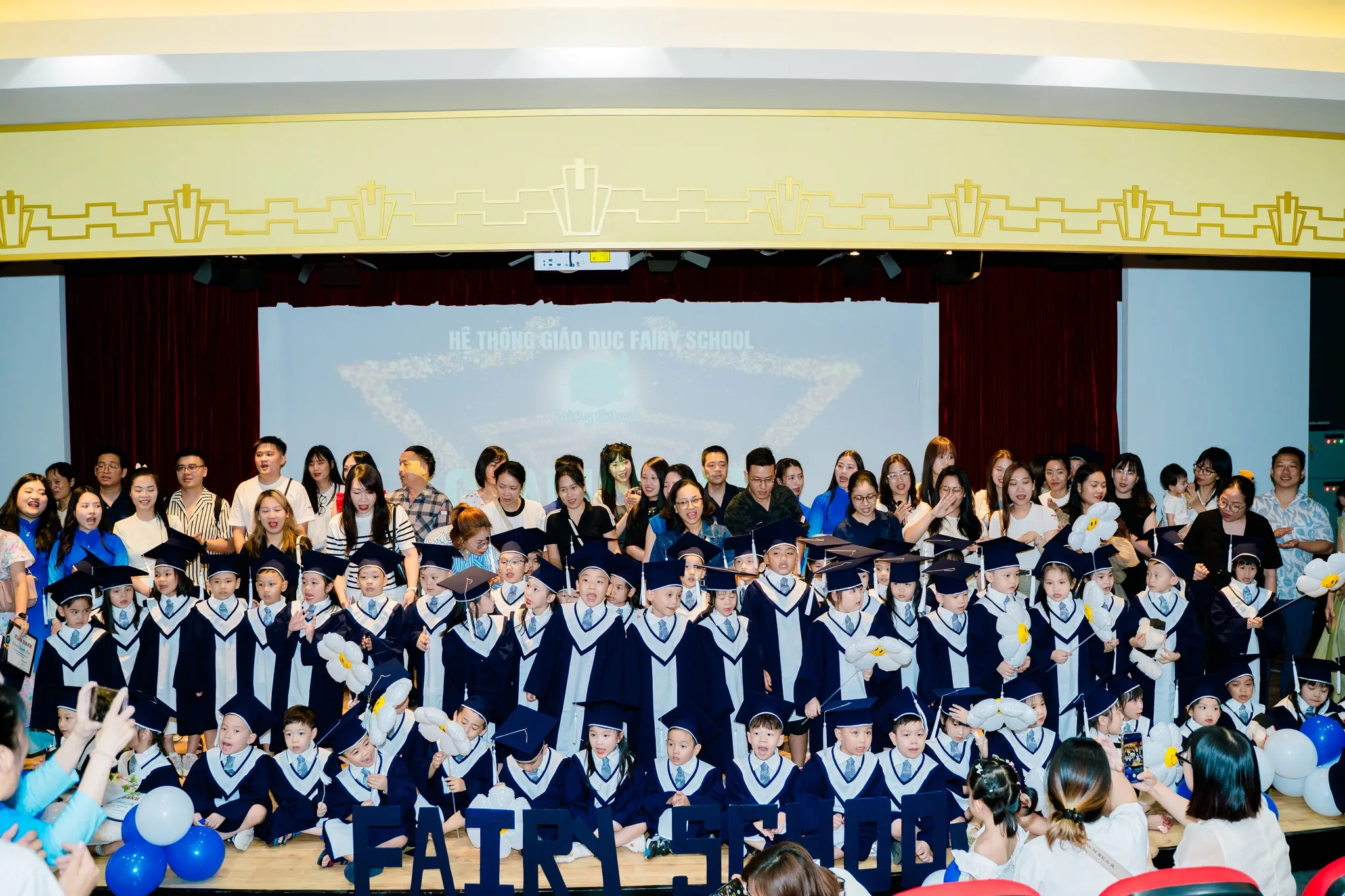 Lễ Tốt Nghiệp Fairy School 2025 – Con Đã Lớn Khôn 5 Lễ Tốt Nghiệp Fairy School 2025 – Con Đã Lớn Khôn