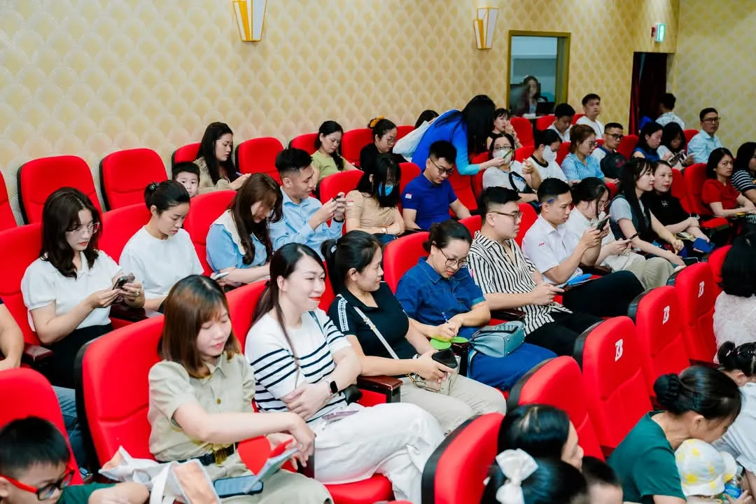 Lễ Tốt Nghiệp Fairy School 2025 – Con Đã Lớn Khôn 13 Lễ Tốt Nghiệp Fairy School 2025 – Con Đã Lớn Khôn