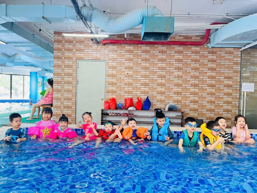 Lớp Bơi Miễn Phí Tại Fairy School: Mùa Hè Năng Động Và An Toàn Cho Trẻ 4 Lớp Bơi Miễn Phí Tại Fairy School: Mùa Hè Năng Động Và An Toàn Cho Trẻ