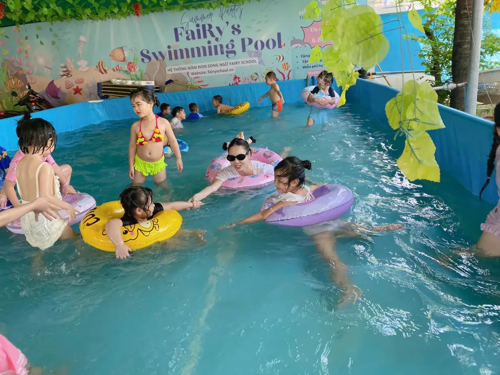 Lớp Bơi Miễn Phí Tại Fairy School: Mùa Hè Năng Động Và An Toàn Cho Trẻ 7 Lớp Bơi Miễn Phí Tại Fairy School: Mùa Hè Năng Động Và An Toàn Cho Trẻ