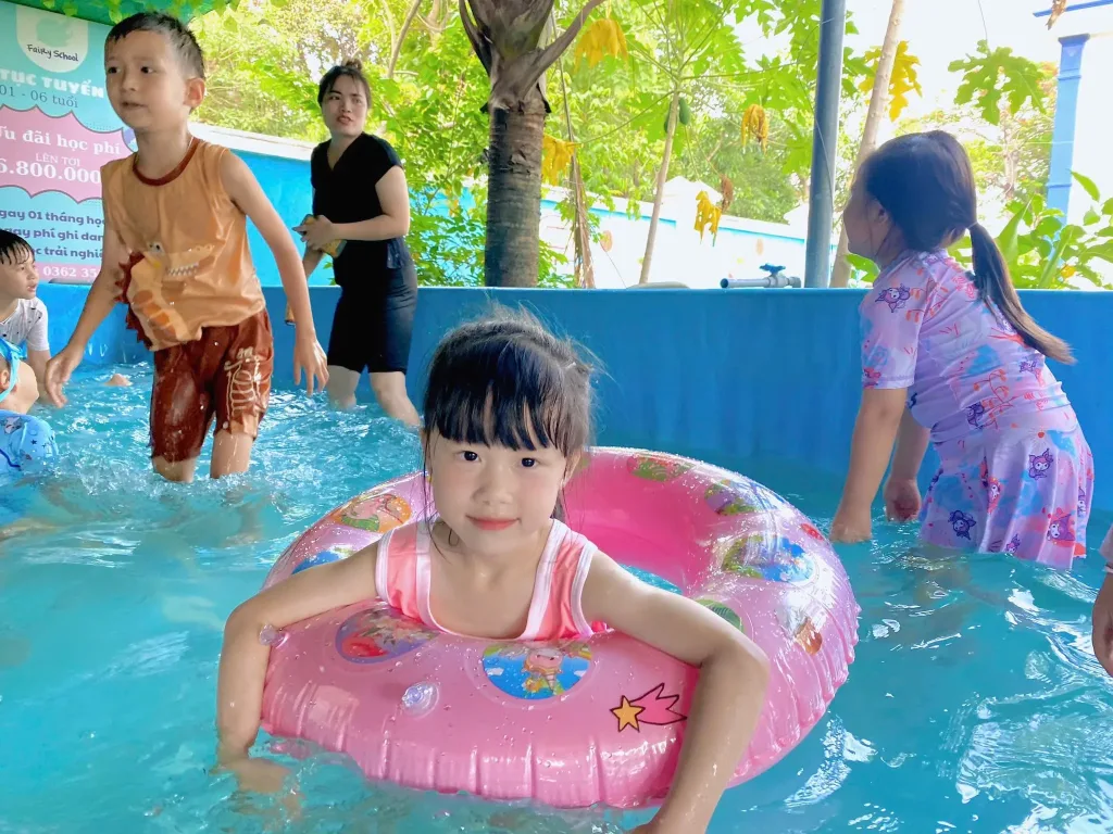 Lớp Bơi Miễn Phí Tại Fairy School: Mùa Hè Năng Động Và An Toàn Cho Trẻ 8 Lớp Bơi Miễn Phí Tại Fairy School: Mùa Hè Năng Động Và An Toàn Cho Trẻ