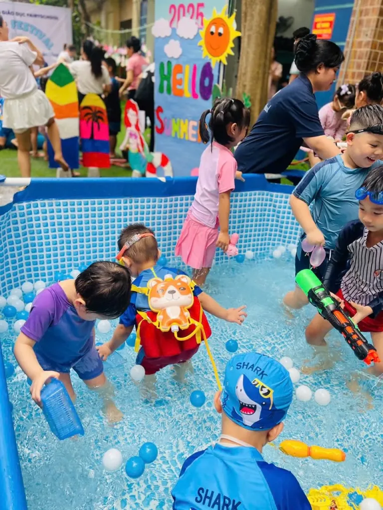 Mùa Hè Rực Rỡ Tại Fairy School – Hành Trình Trải Nghiệm Đa Sắc Màu Cho Trẻ