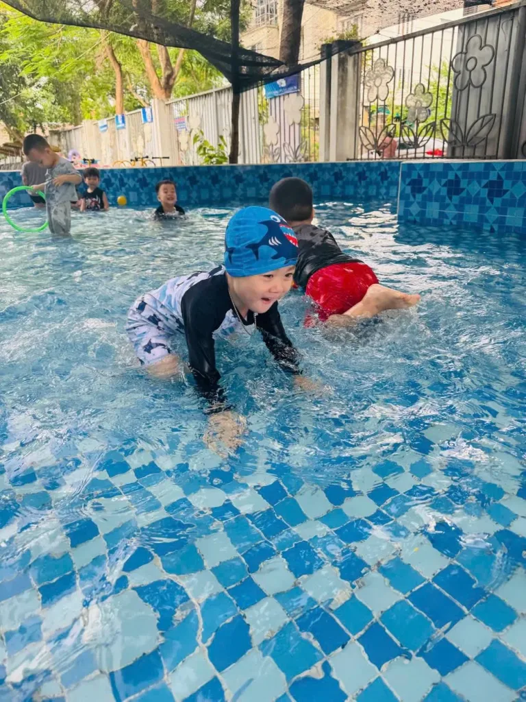 Mùa Hè Rực Rỡ Tại Fairy School – Hành Trình Trải Nghiệm Đa Sắc Màu Cho Trẻ