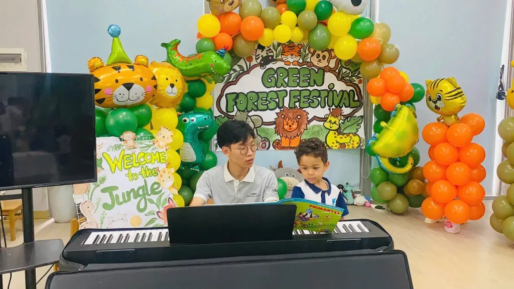 Mùa Hè Rực Rỡ Tại Fairy School – Hành Trình Trải Nghiệm Đa Sắc Màu Cho Trẻ